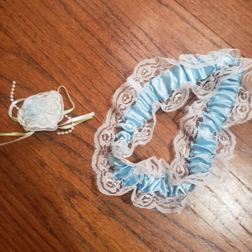 💙 Garter & Pin